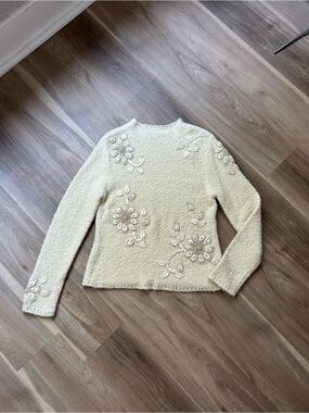 Vintage Curio Cream Floral Appliqué Bouclé Sweater - Women’s
